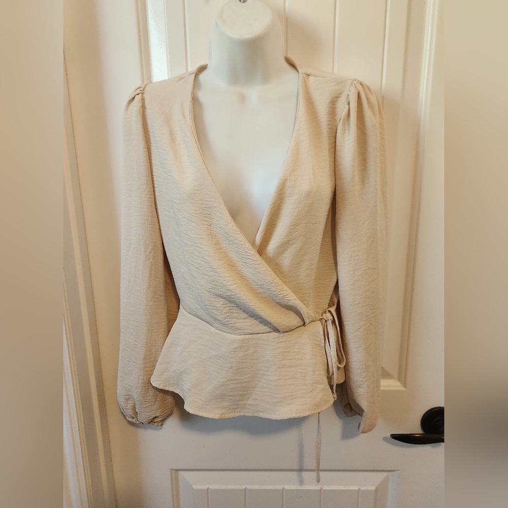 Olive & Oak Wrap Front Blouse in Cafe au lait | Size Small | NWOT